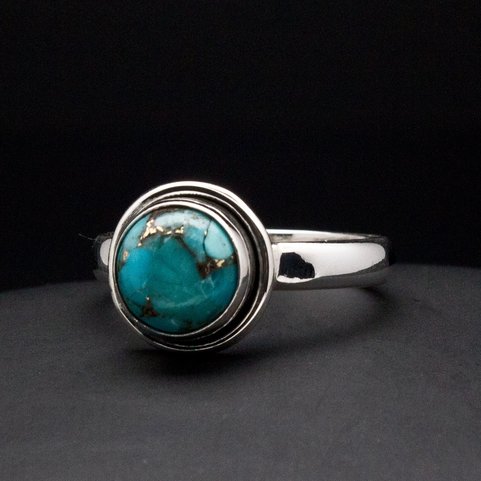 Sterling Silver Turquoise with Silver Inclusions Ring Size 7 - Image 2